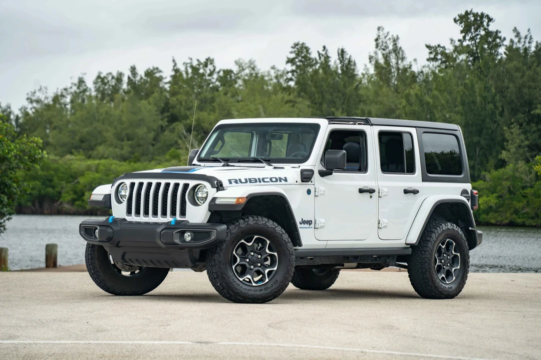 2023 Jeep JL Wrangler - Image 4 of 31
