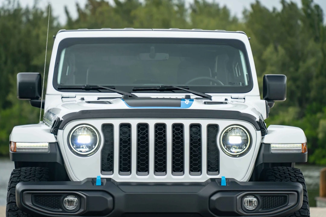2023 Jeep JL Wrangler - Image 28 of 31