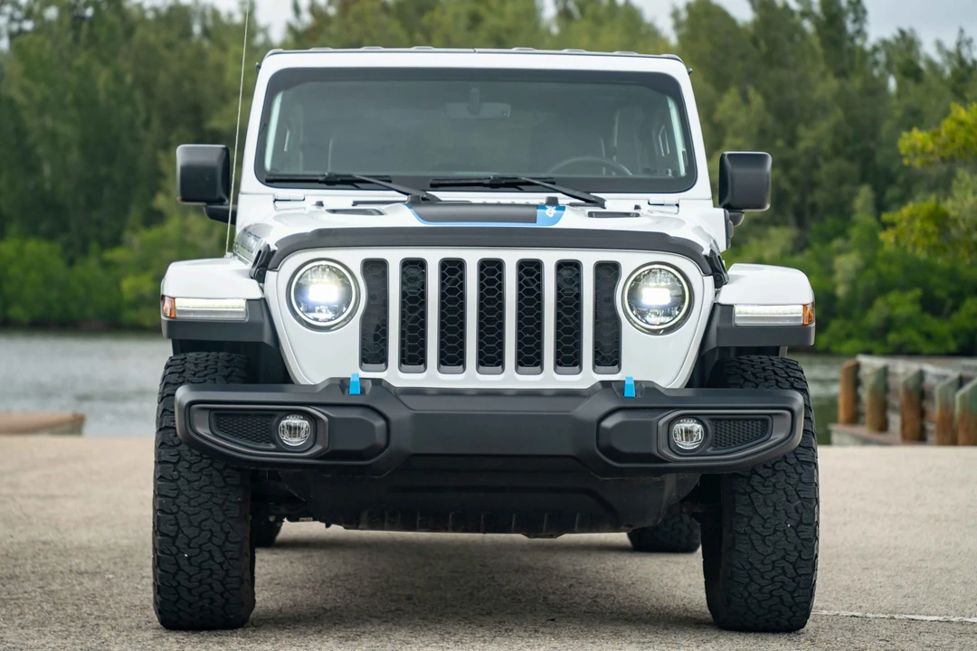 2023 Jeep JL Wrangler - Image 10 of 31