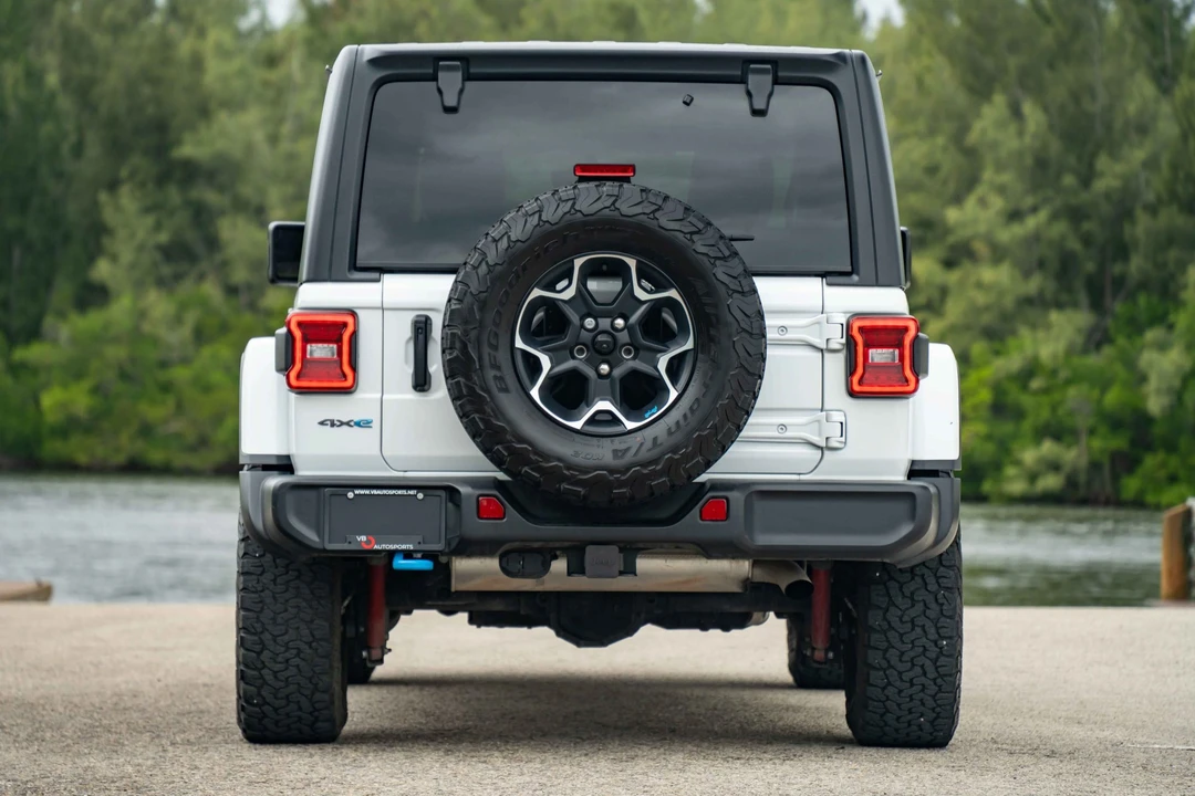 2023 Jeep JL Wrangler - Image 21 of 31