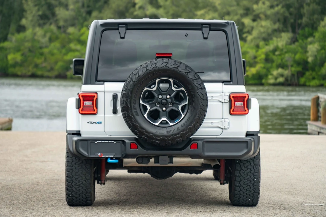 2023 Jeep JL Wrangler - Image 22 of 31