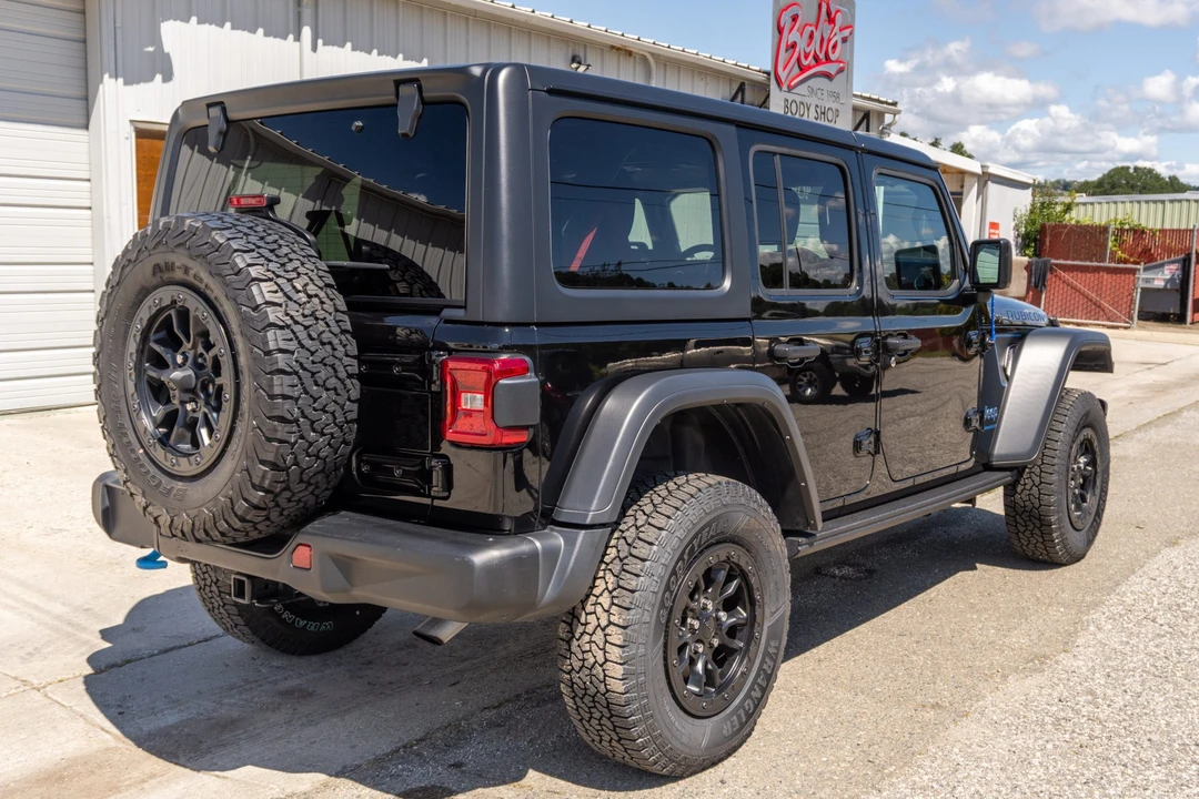 2023 Jeep JL Wrangler - Image 5 of 31