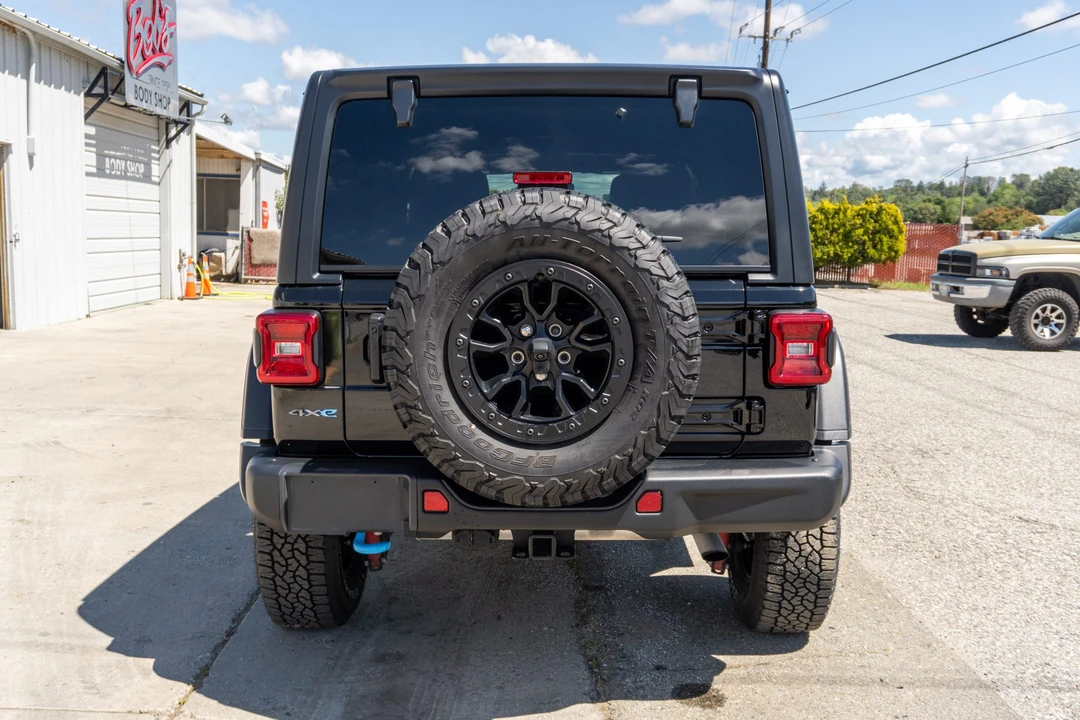 2023 Jeep JL Wrangler - Image 4 of 31