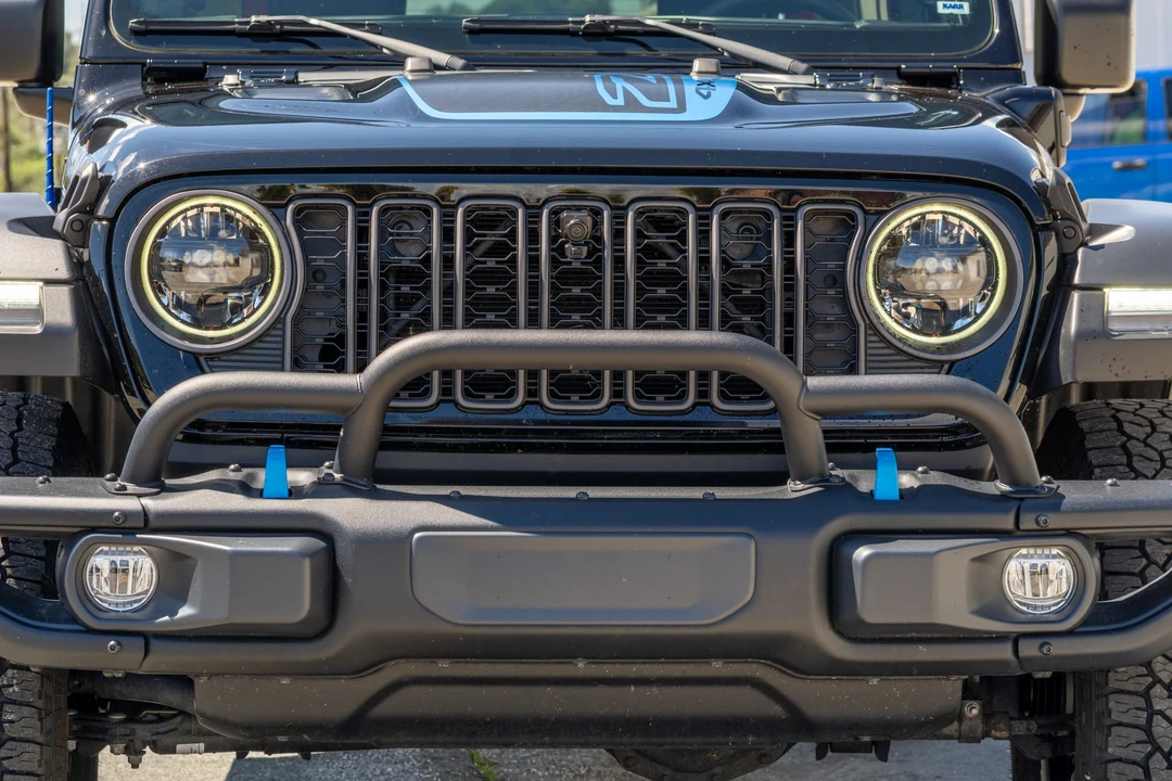 2023 Jeep JL Wrangler - Image 9 of 31