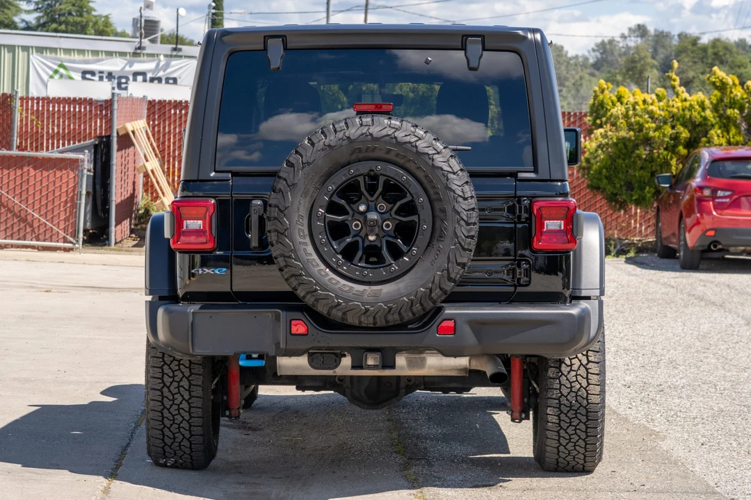 2023 Jeep JL Wrangler - Image 14 of 31