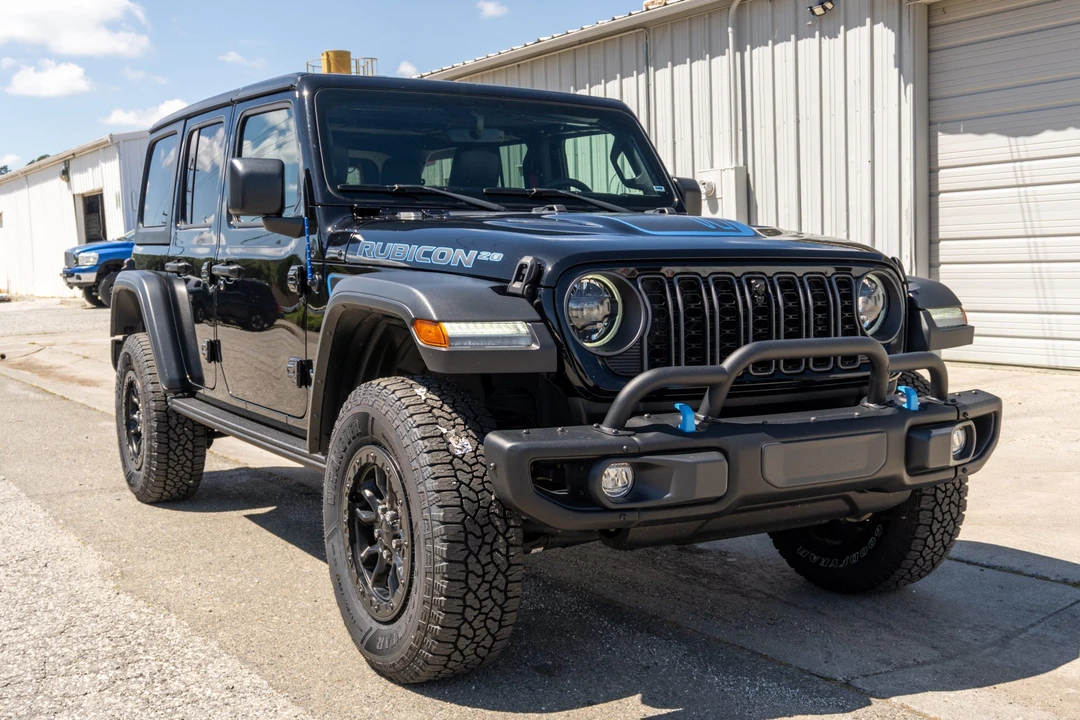 2023 Jeep JL Wrangler - Image 7 of 31