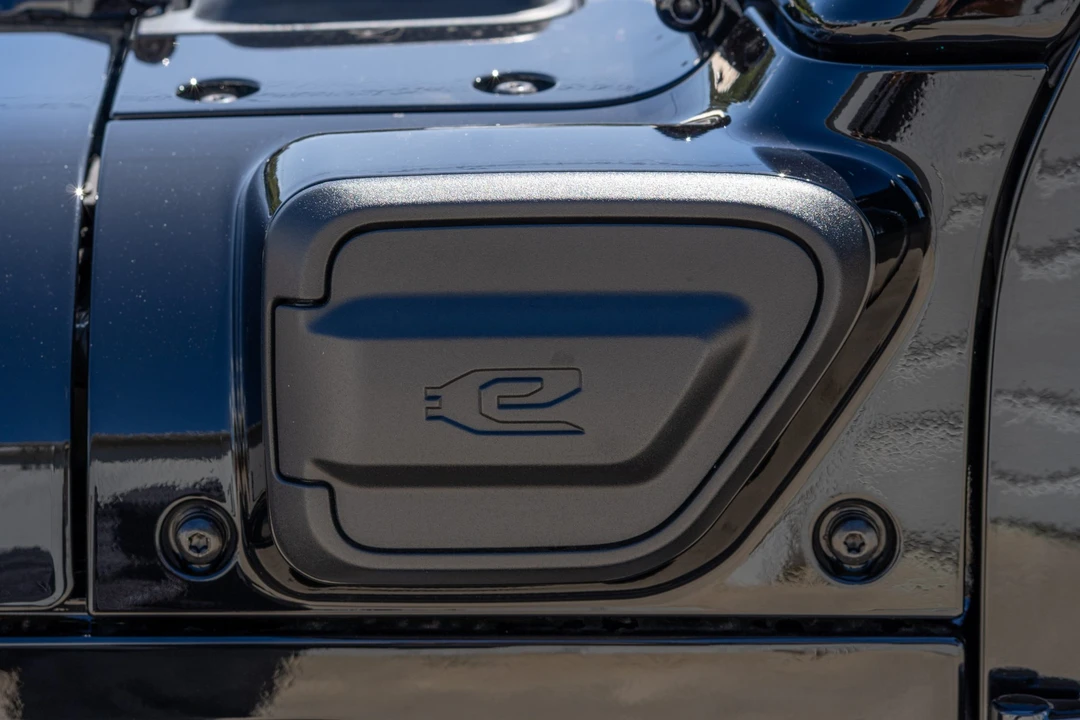 2023 Jeep JL Wrangler - Image 28 of 31