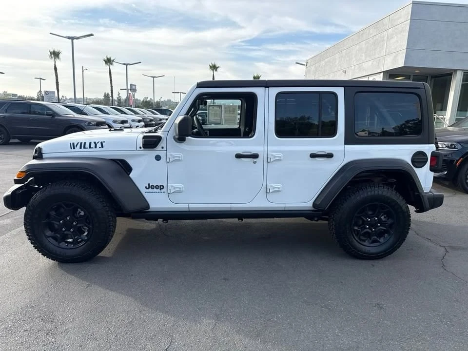 2023 Jeep JL Wrangler - Image 3 of 12