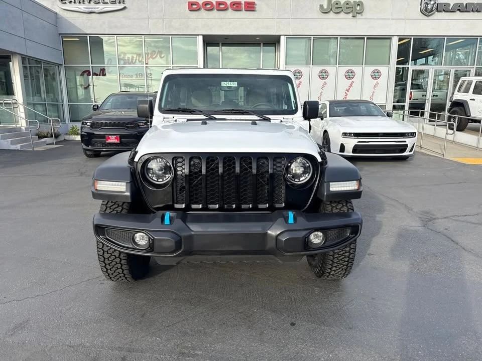 2023 Jeep JL Wrangler - Image 2 of 12