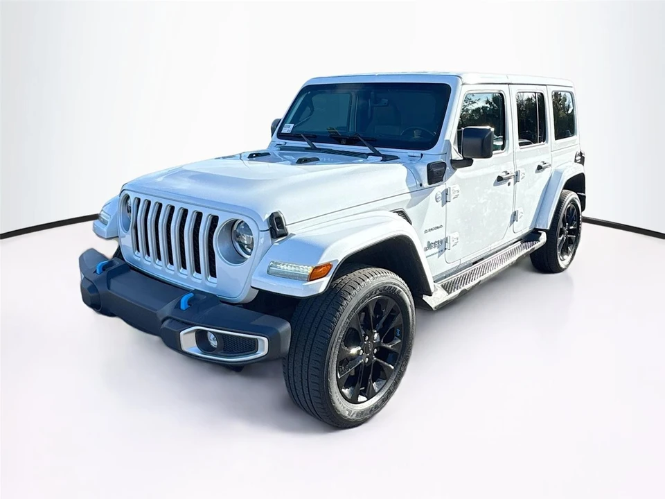 2023 Jeep JL Wrangler - Image 3 of 16