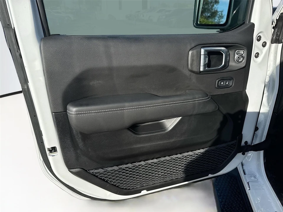 2023 Jeep JL Wrangler - Image 14 of 16