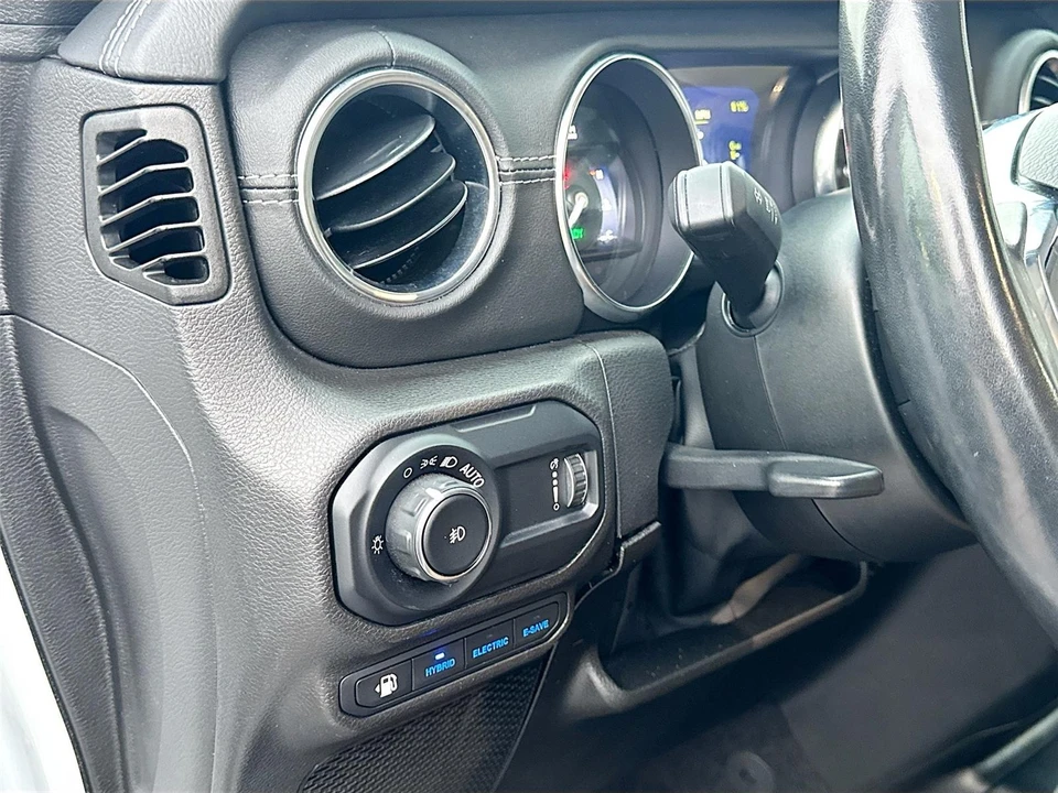 2023 Jeep JL Wrangler - Image 10 of 21