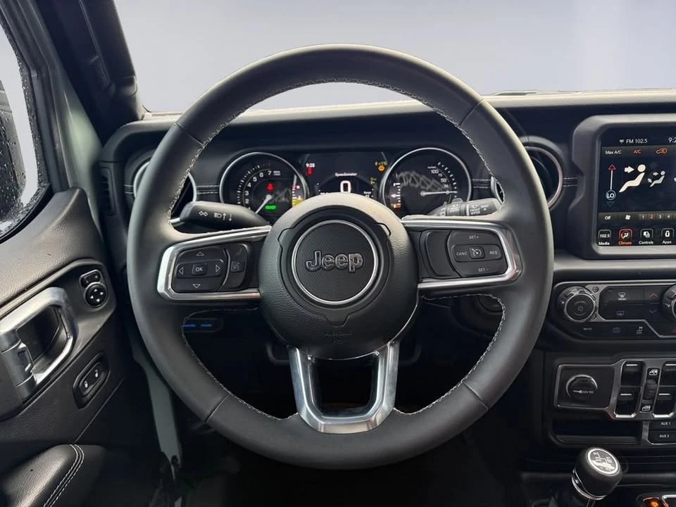 2023 Jeep JL Wrangler - Image 15 of 20