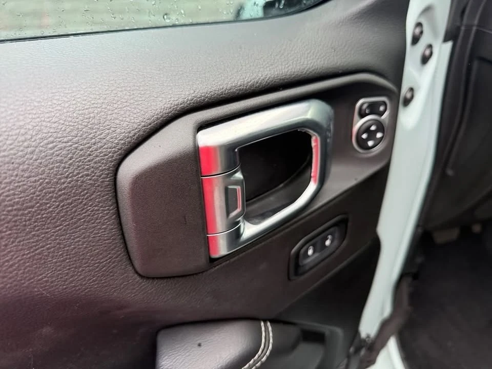 2023 Jeep JL Wrangler - Image 13 of 20