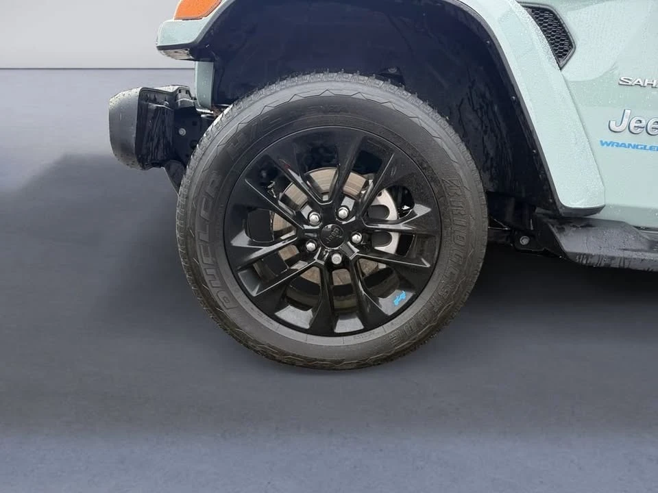 2023 Jeep JL Wrangler - Image 11 of 20