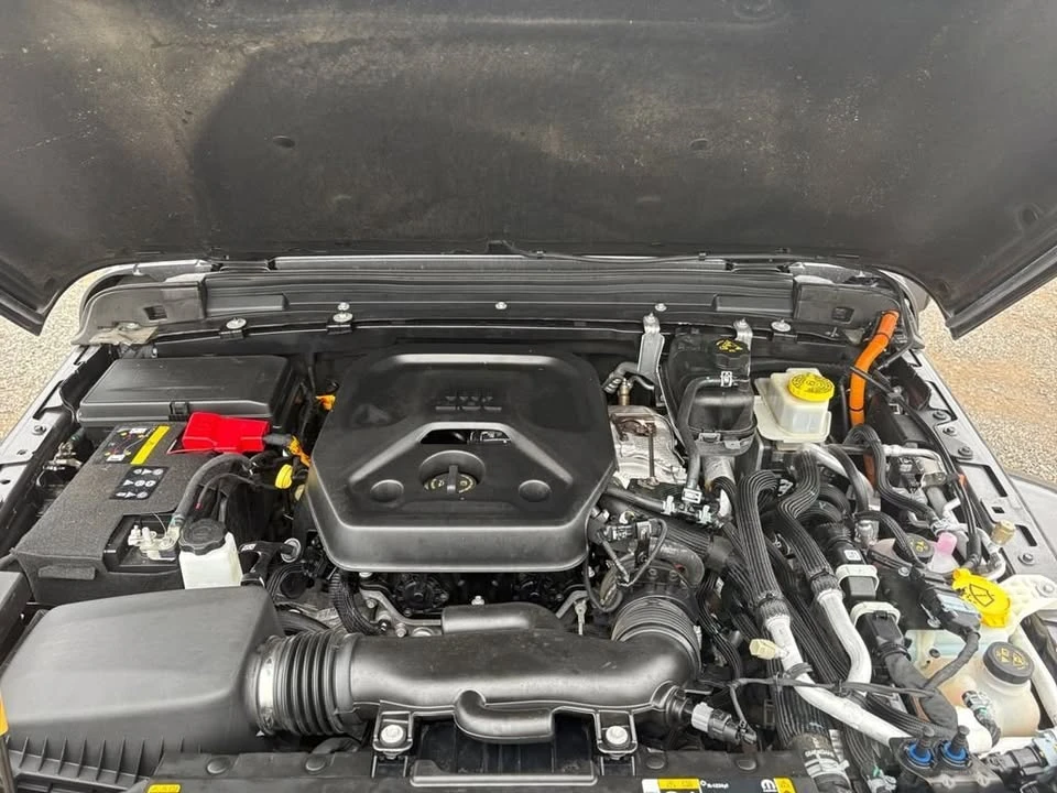 2023 Jeep JL Wrangler - Image 19 of 20