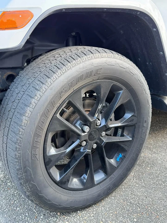 2023 Jeep JL Wrangler - Image 3 of 7