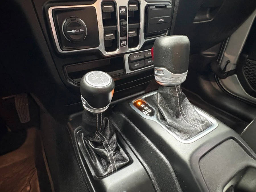 2023 Jeep JL Wrangler - Image 11 of 15