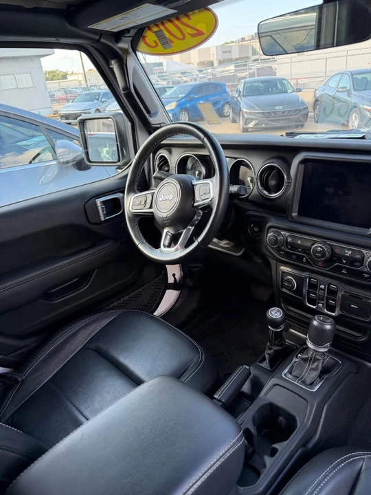 2023 Jeep JL Wrangler - Image 2 of 7