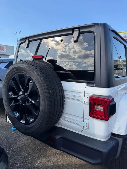 2023 Jeep JL Wrangler - Image 7 of 7