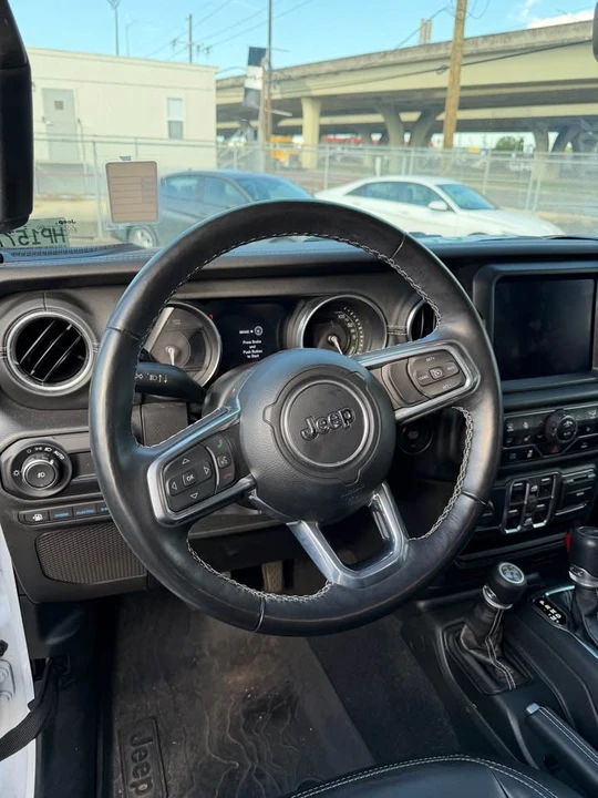 2023 Jeep JL Wrangler - Image 6 of 7
