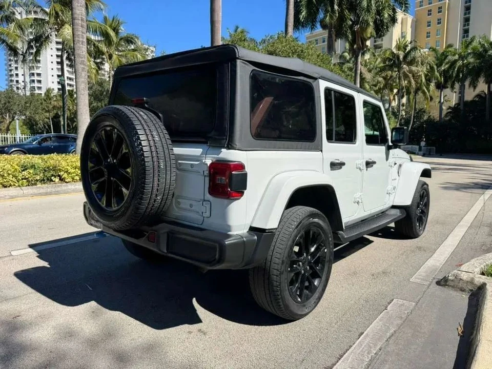 2023 Jeep JL Wrangler - Image 7 of 12