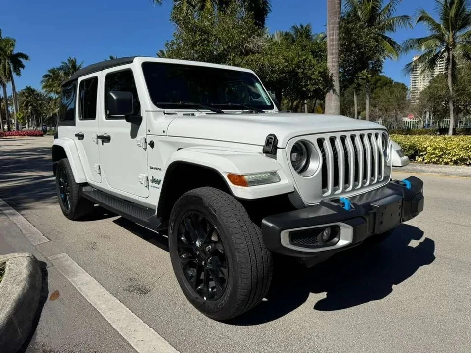 2023 Jeep JL Wrangler - Image 2 of 12