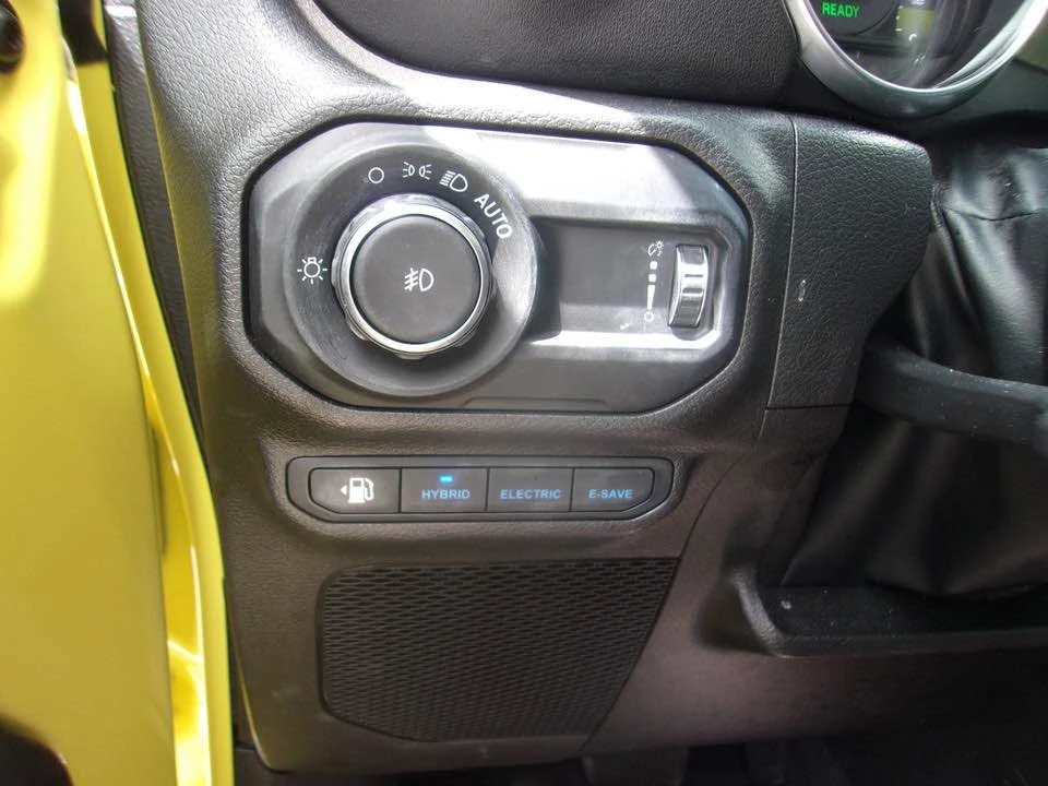2023 Jeep JL Wrangler - Image 10 of 15