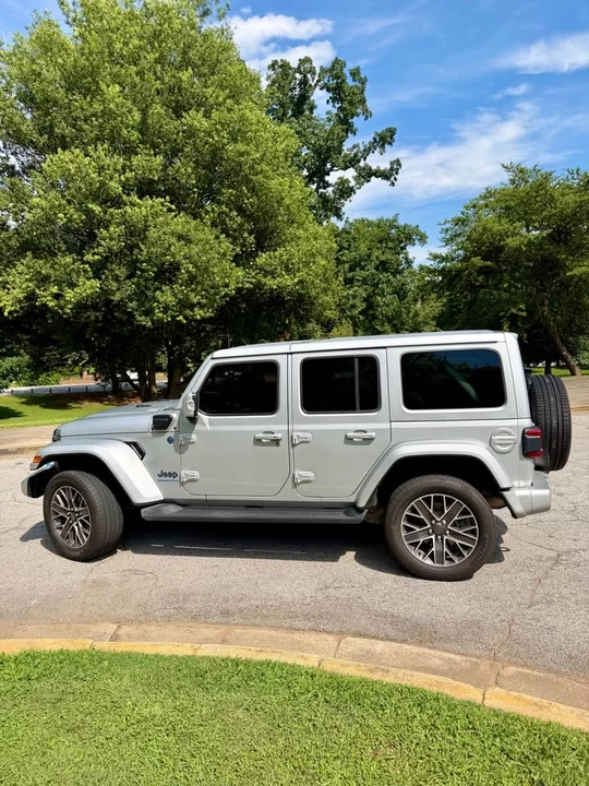 2023 Jeep JL Wrangler - Image 2 of 8