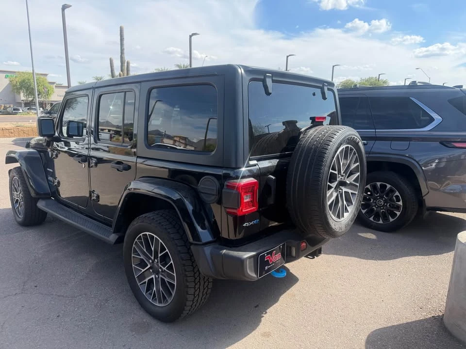 2023 Jeep JL Wrangler - Image 5 of 5