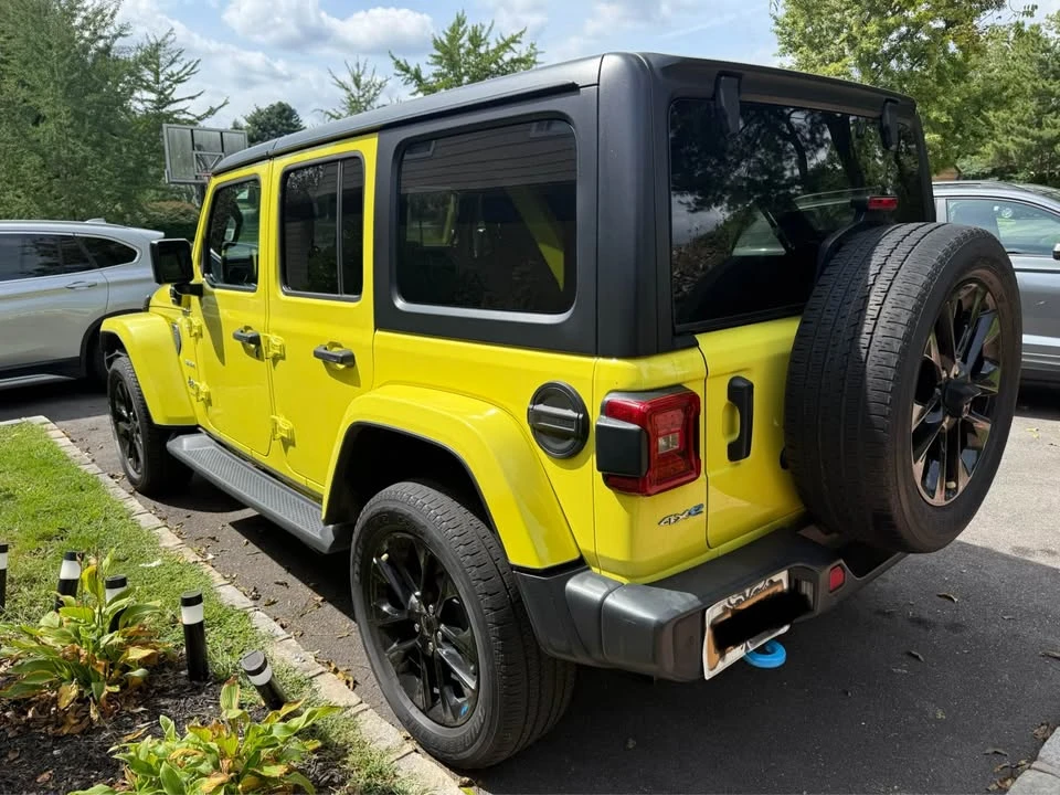 2023 Jeep JL Wrangler - Image 13 of 18