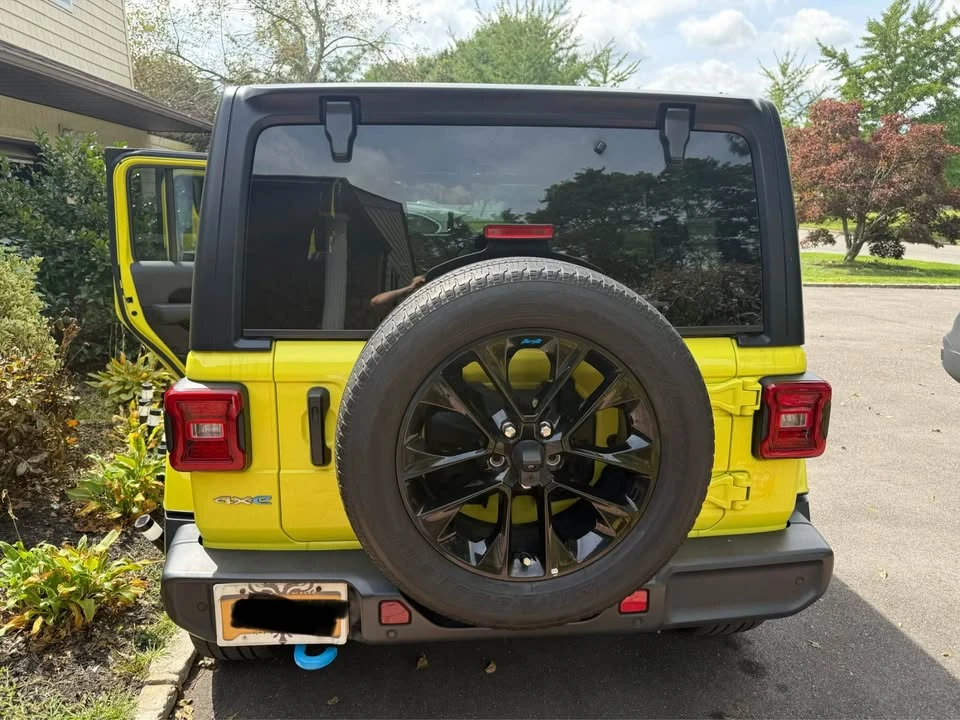 2023 Jeep JL Wrangler - Image 8 of 18