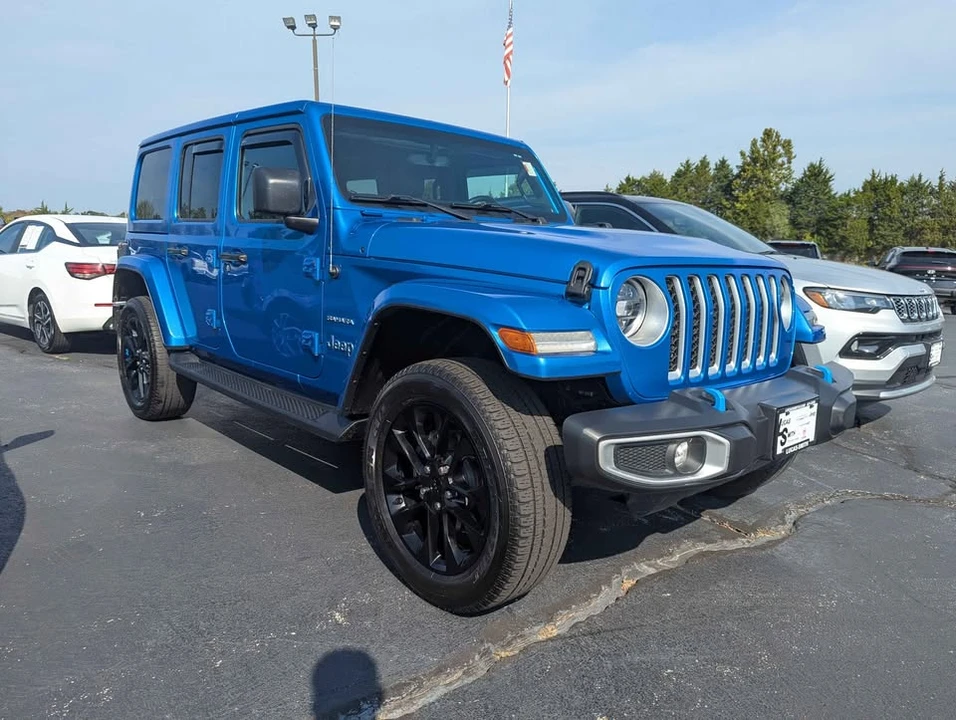2023 Jeep JL Wrangler - Image 2 of 9