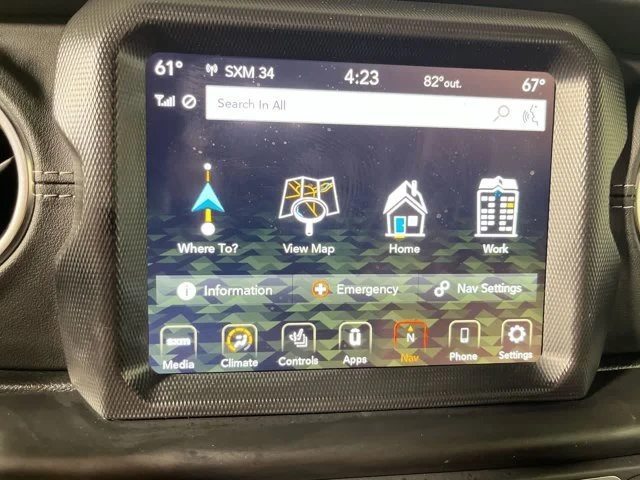 2023 Jeep JL Wrangler - Image 19 of 20