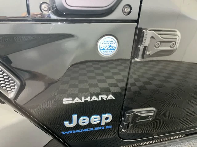 2023 Jeep JL Wrangler - Image 10 of 20