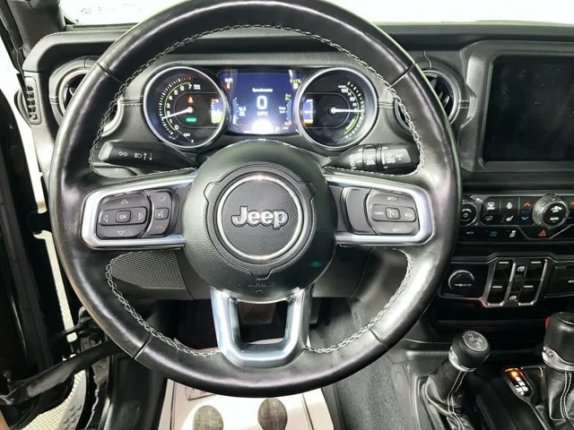 2023 Jeep JL Wrangler - Image 15 of 20