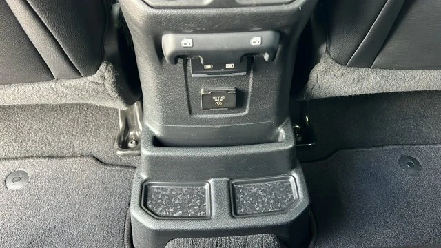 2023 Jeep JL Wrangler - Image 15 of 20