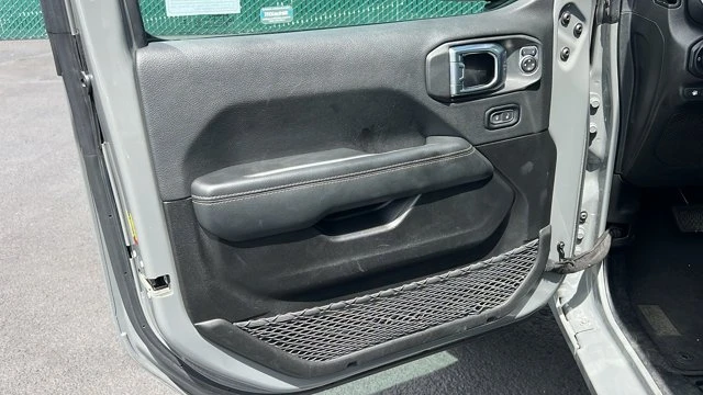 2023 Jeep JL Wrangler - Image 17 of 20