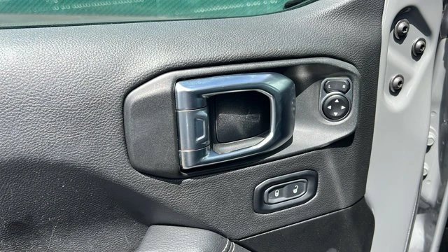 2023 Jeep JL Wrangler - Image 18 of 20