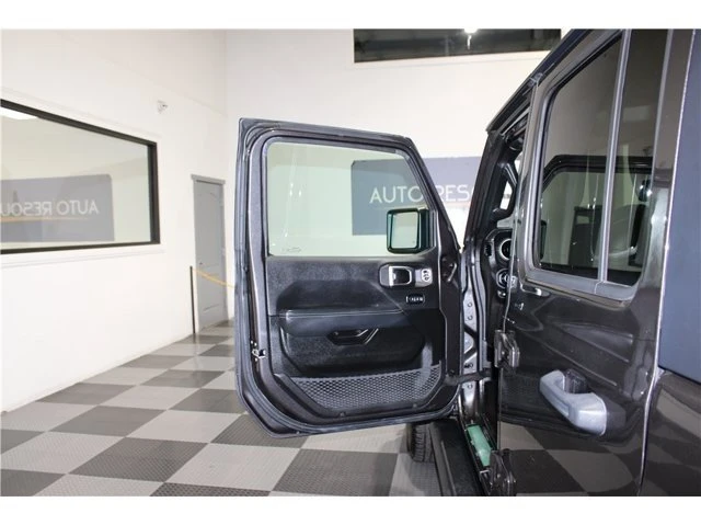 2023 Jeep JL Wrangler - Image 11 of 20