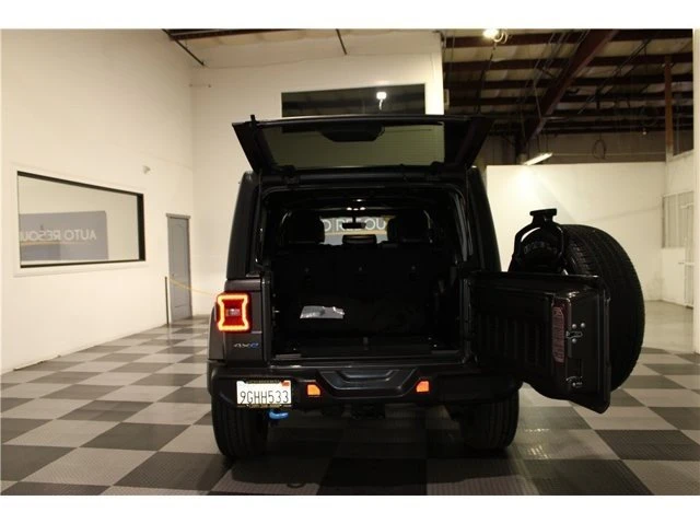2023 Jeep JL Wrangler - Image 19 of 20