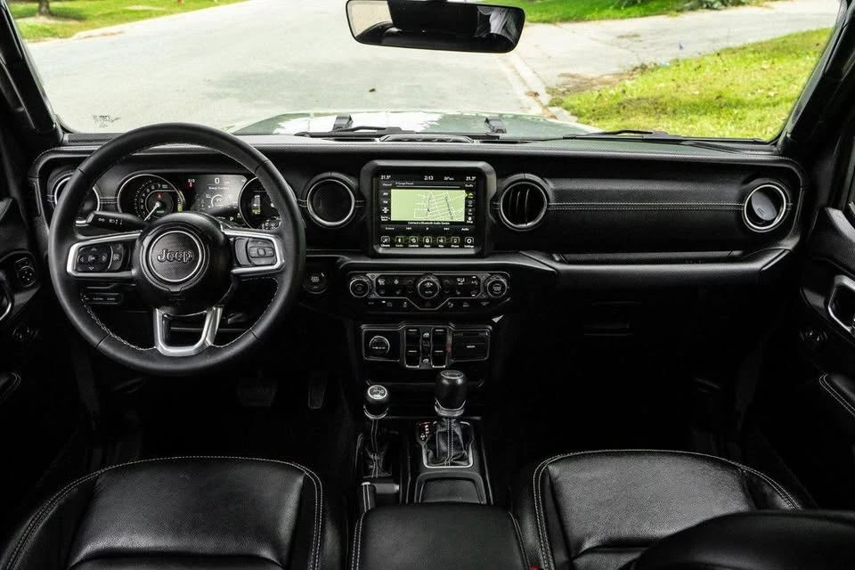 2023 Jeep JL Wrangler - Image 7 of 18