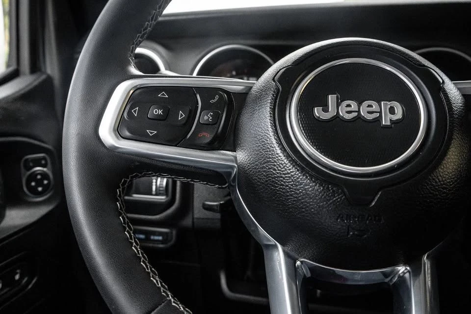 2023 Jeep JL Wrangler - Image 10 of 18