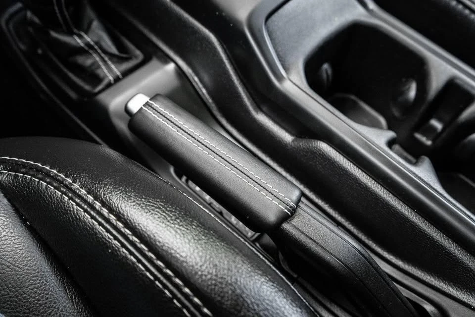 2023 Jeep JL Wrangler - Image 17 of 18