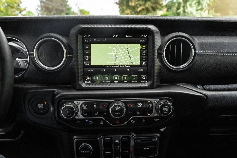 2023 Jeep JL Wrangler - Image 13 of 18