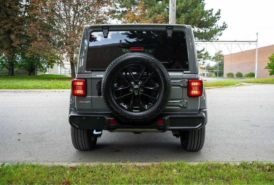 2023 Jeep JL Wrangler - Image 6 of 18