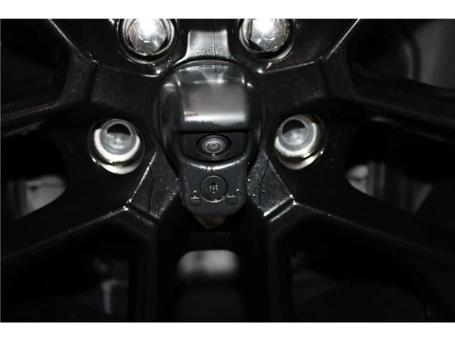 2023 Jeep JL Wrangler - Image 18 of 20