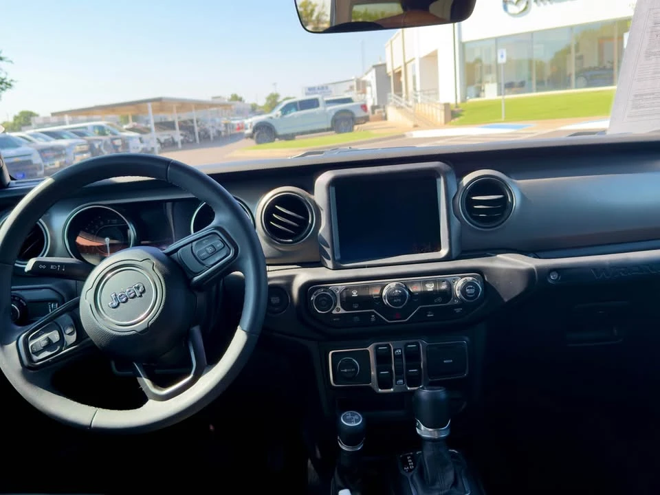 2023 Jeep JL Wrangler - Image 4 of 5
