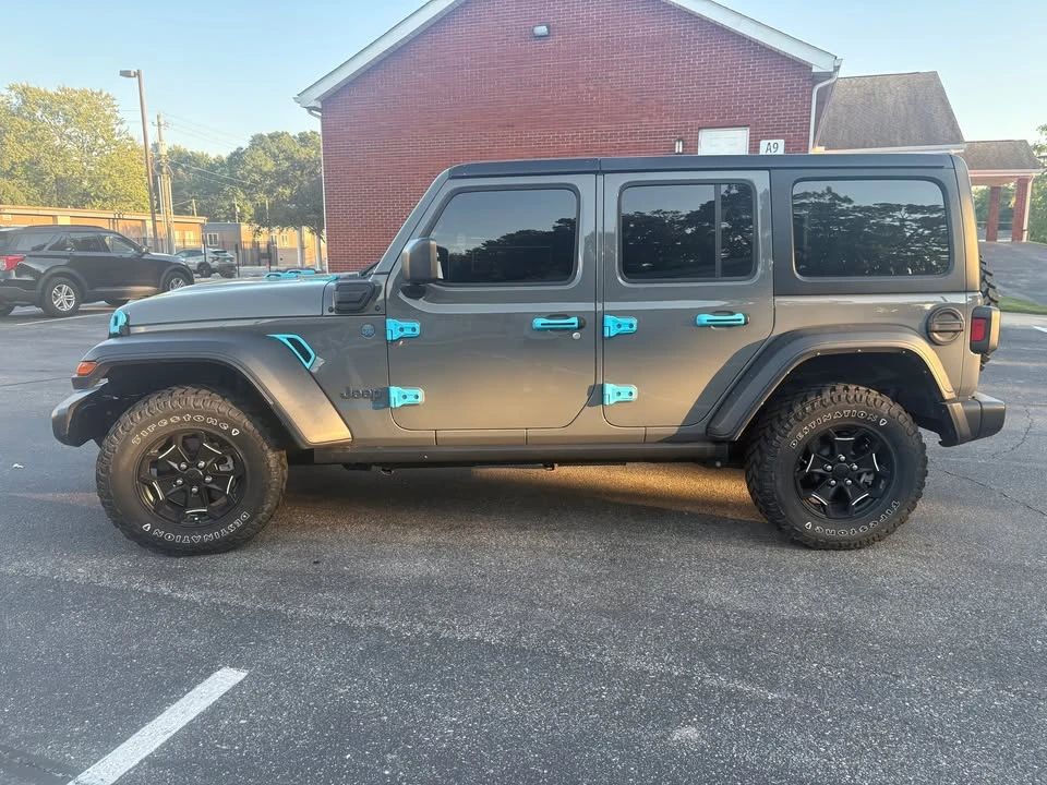 2023 Jeep JL Wrangler - Image 2 of 15