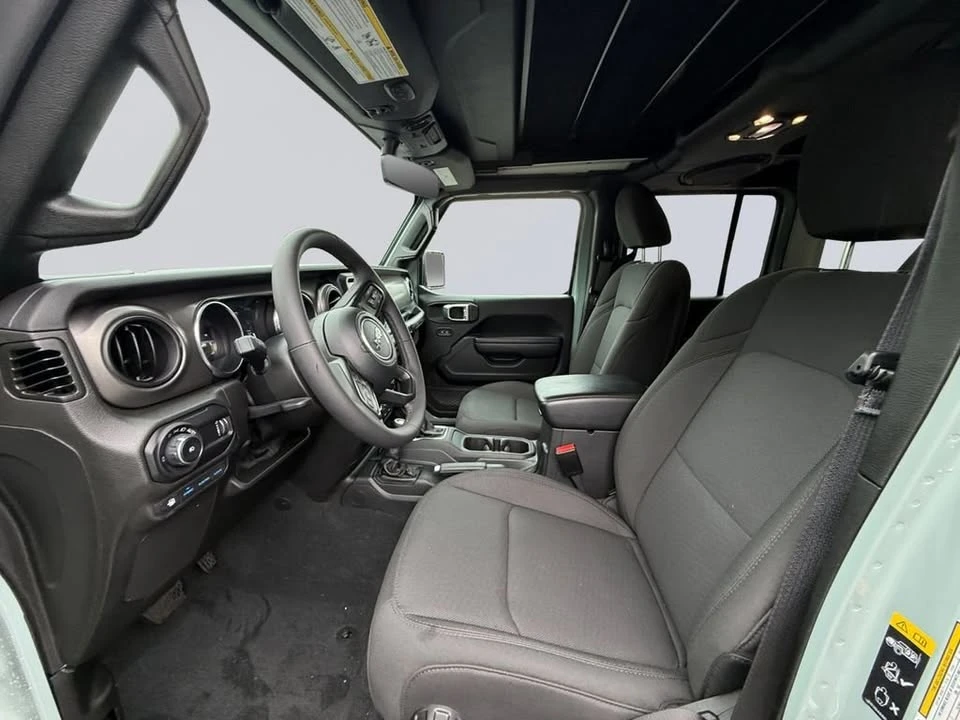 2023 Jeep JL Wrangler - Image 11 of 20